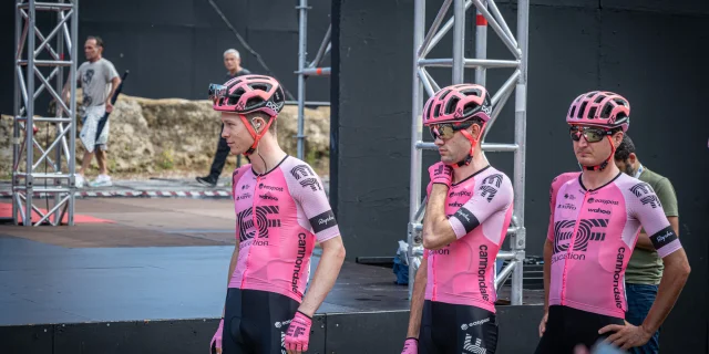 Départ de la course pro GF Mont Ventoux 2023