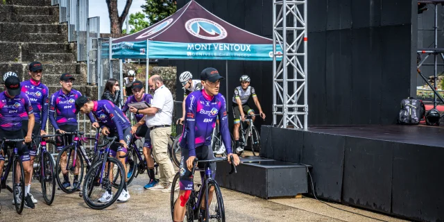 Départ de la course pro GF Mont Ventoux 2023