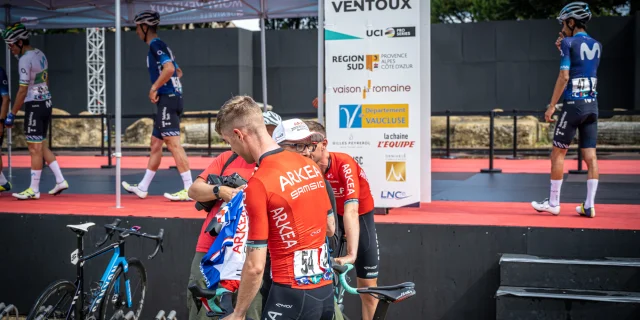 Départ de la course pro GF Mont Ventoux 2023