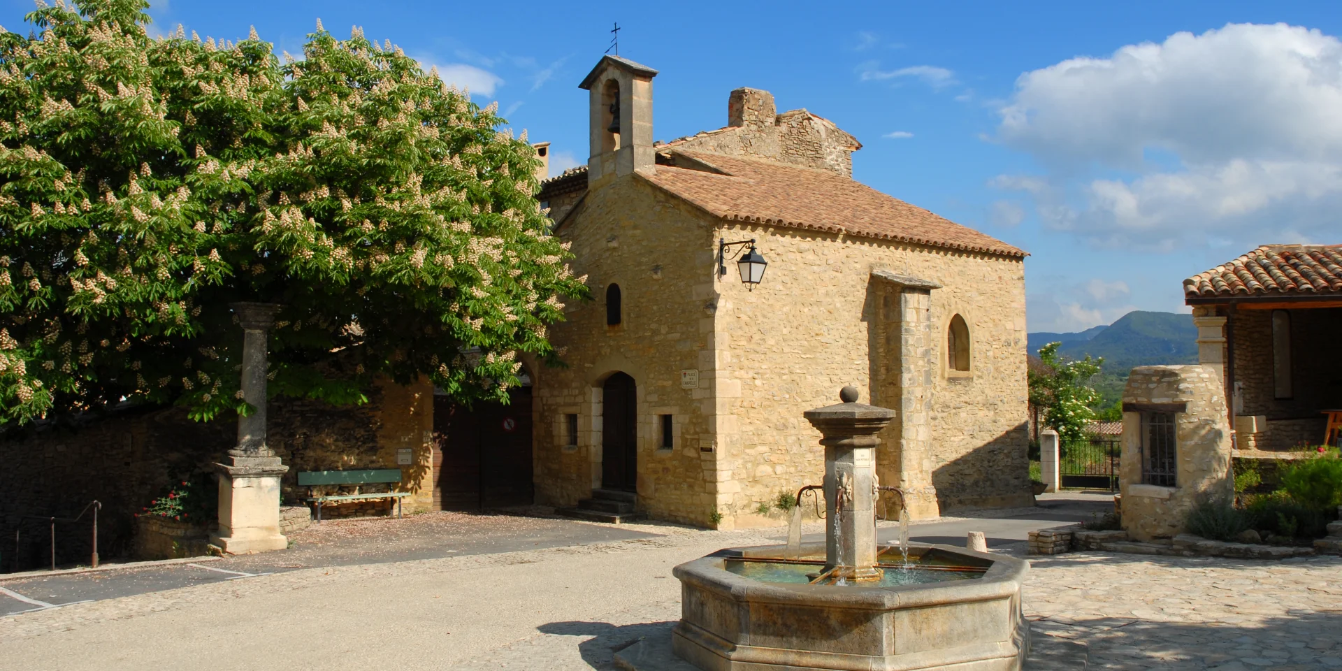 Place De La Chapelle in Faucon