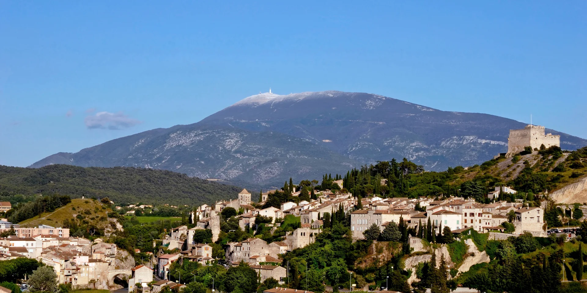 Vaison-la-Romaine met de Mont Ventoux op de achtergrond