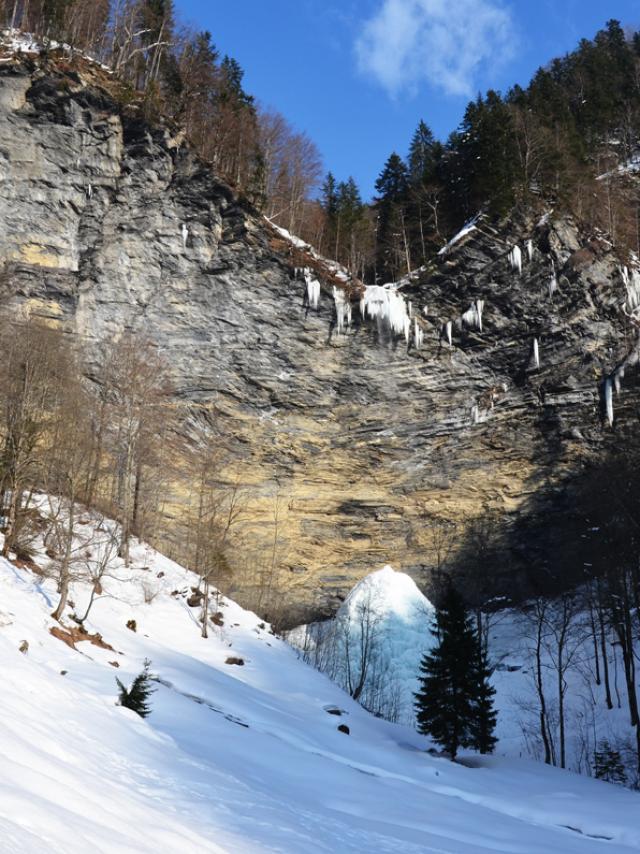 cascade-du-dard-hiver2.jpg