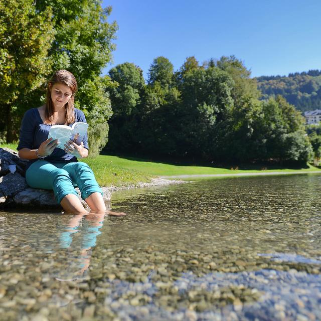 Les pieds dans l'eau dans le Val d'Arly