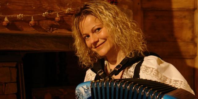 Magalie la Yodleuse des Aravis au Festival des Vins de Notre Dame de Bellecombe