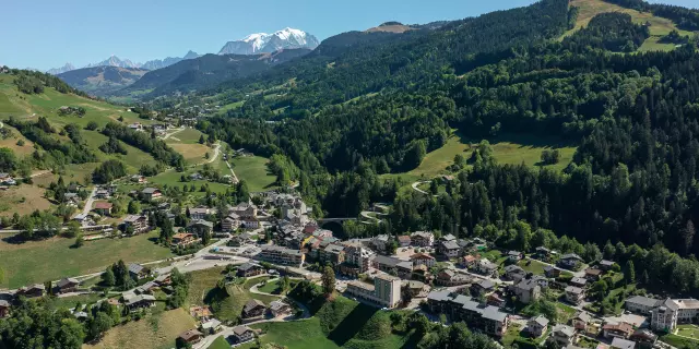 Flumet en été