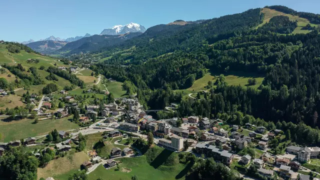 Flumet en été