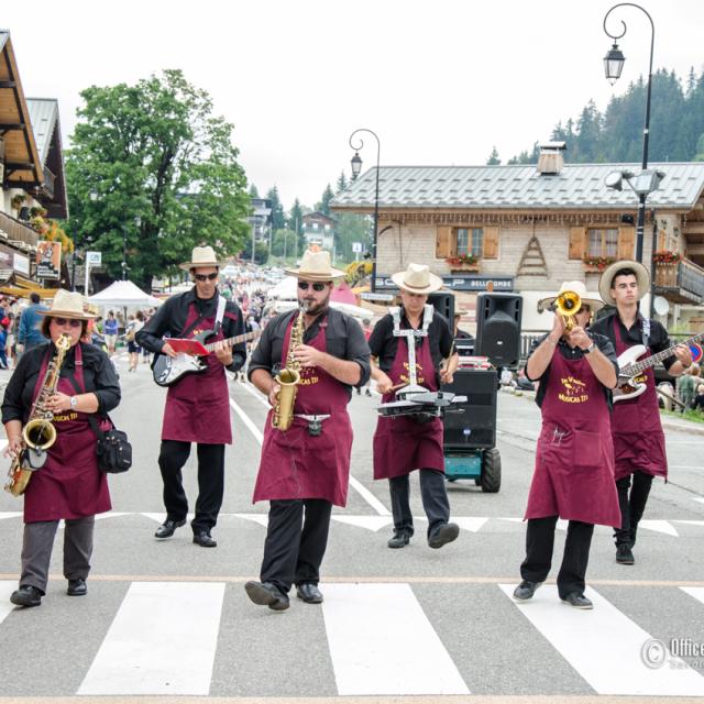 Fanfare Musica in Vino au Festival des Vins à Notre Dame de Bellecombe