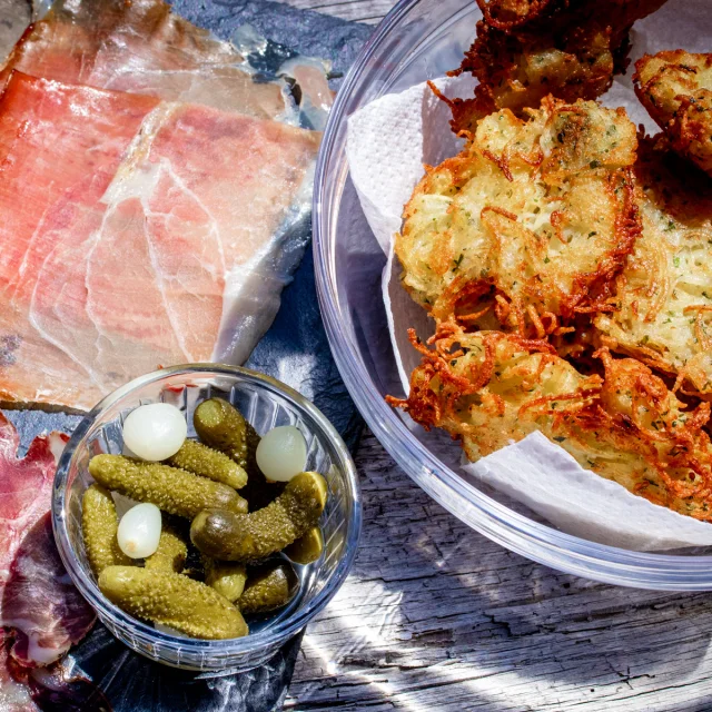 Gastronomie locale. Beignets de pommes de terre à l'Authentique - Chaucisse