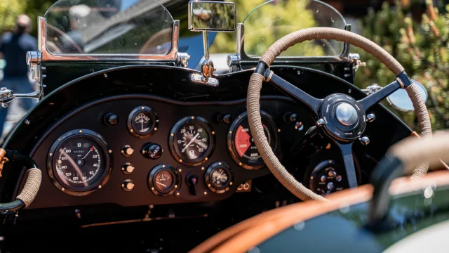 Comment venir à Val d'Isère en été, avec une voiture de collection