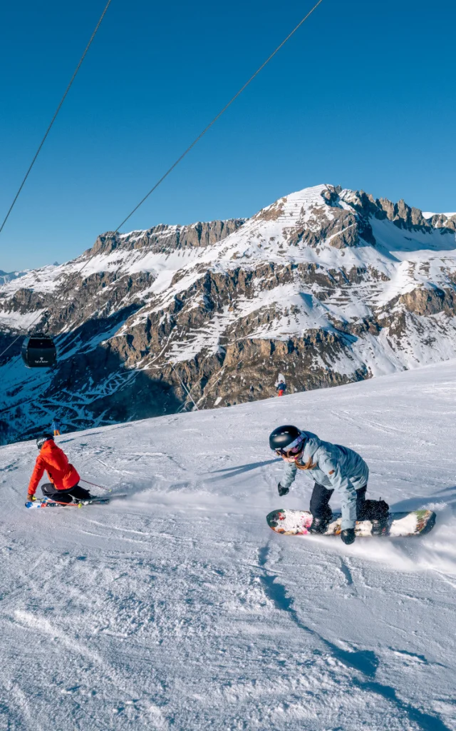 piste ski; solaise; ski; snowboard;