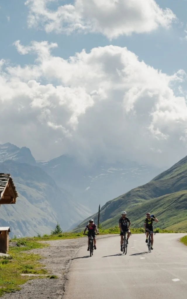 Col de l'Iseran by bike