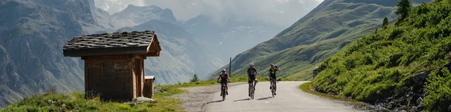 Col de l'Iseran by bike