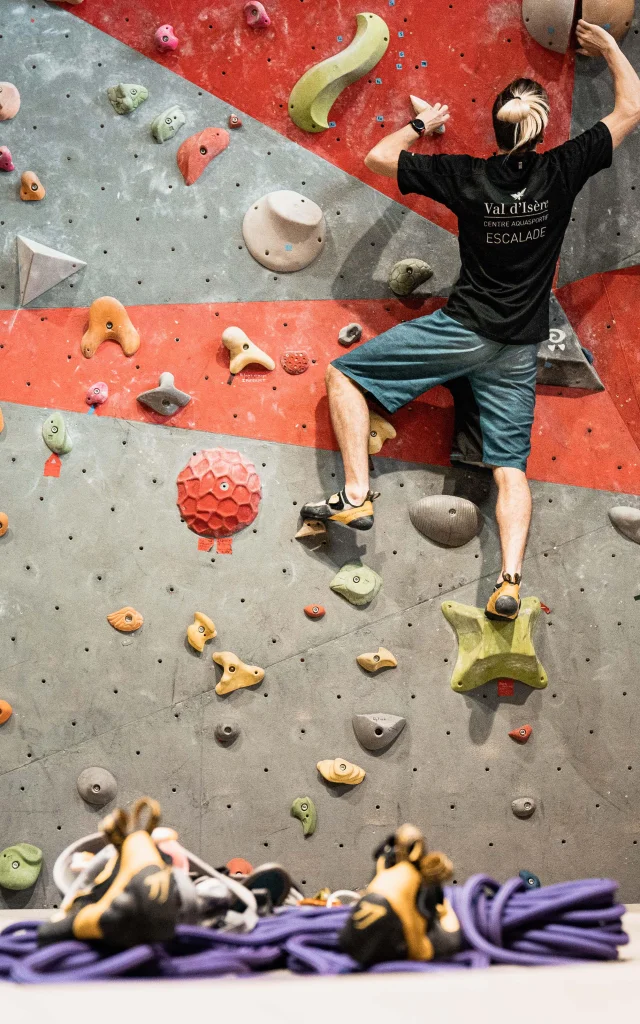 Indoor climbing wall at the Centre Aquasportif in Val d'Isère