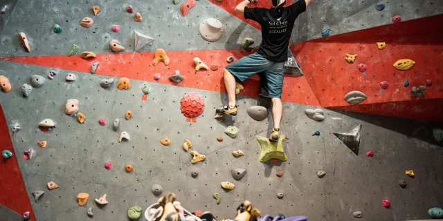 Indoor climbing wall at the Centre Aquasportif in Val d'Isère