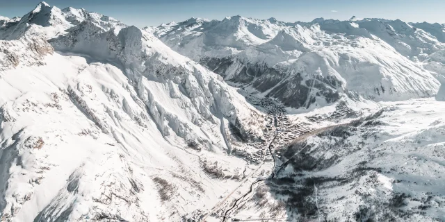 Magnificent winter view of Val d'Isère village and ski area