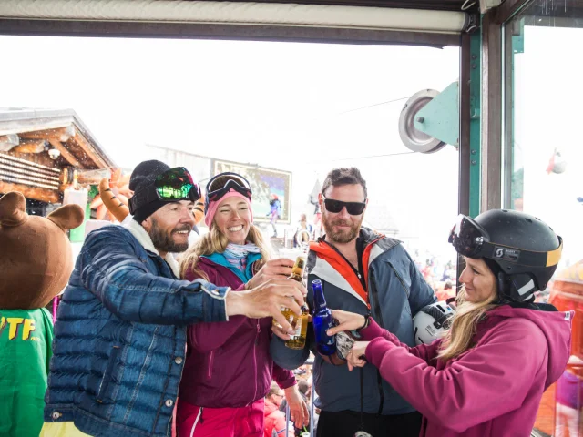 Bières entre potes à la folie douce