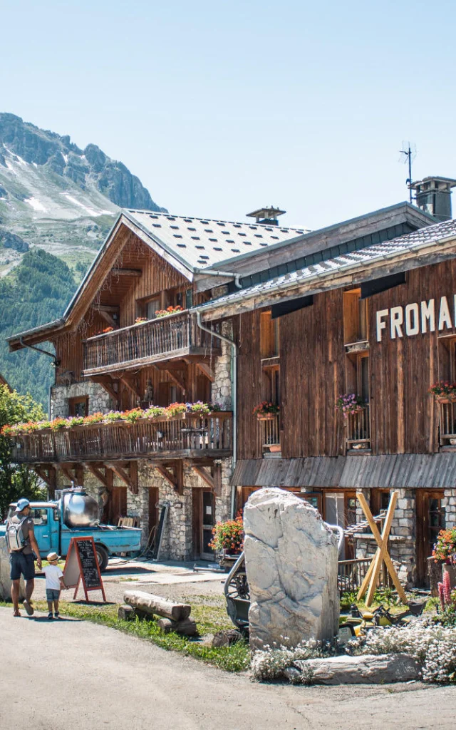 La ferme de l'Adroit en été