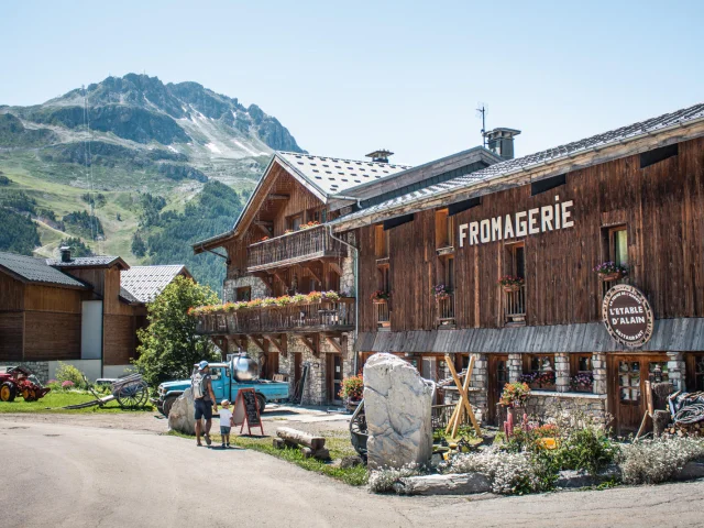 La ferme de l'Adroit en été