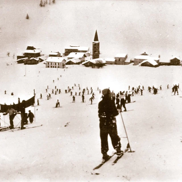 Val d'Isère, old photo, the first skiers