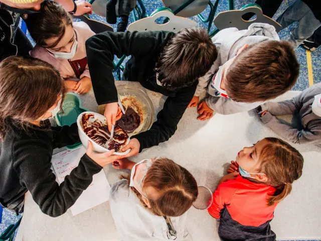 Children cooking at the Club des Aiglons in Val d'Isère