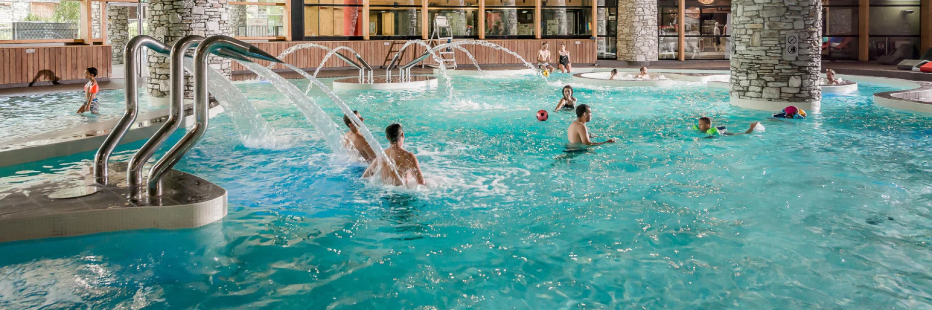 Aquasportif center pool