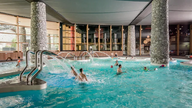 Piscine centrale du centre Aquasportif