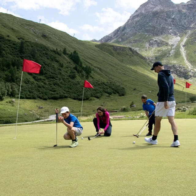 Family golf at Le Manchet