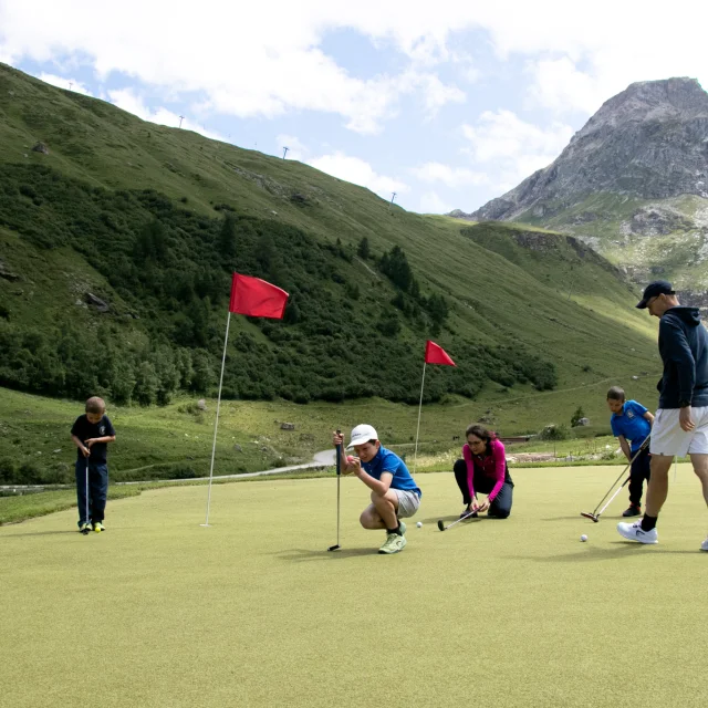 Family golf at Le Manchet
