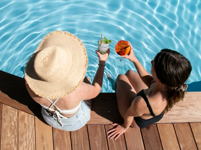 Girlfriends' day, pool and cocktails at Le Relais