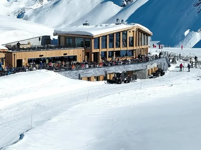 Restaurant La Plage L'Ouillette in Val d'Isère in winter