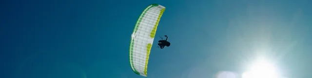 Paragliding flight