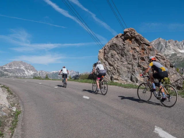 L'Iserane 2023 test pass climb