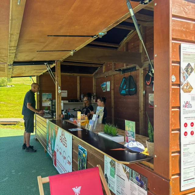 Chalet d'accueil du parc des sports du Centre à Val d'Isère