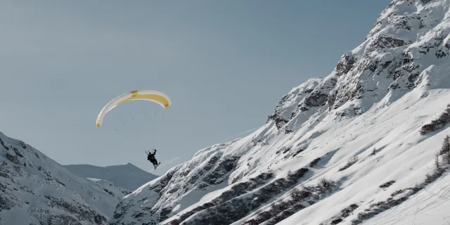 Paragliding - Winter speed riding in Val d'Isère