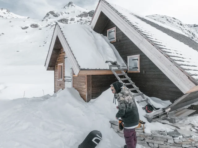 The Fond des Fours refuge in winter