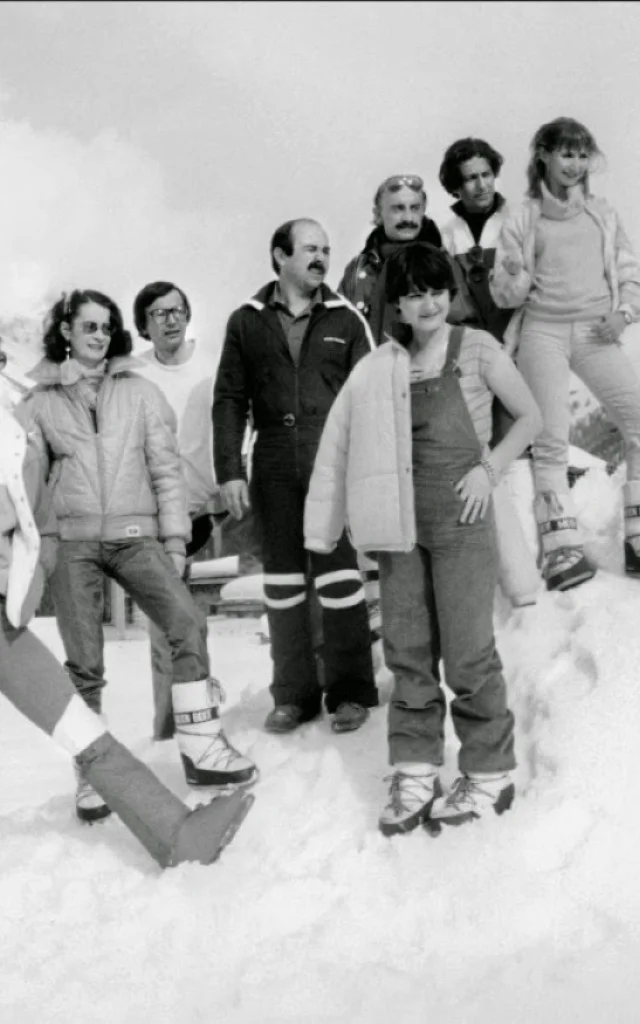 Les Bronzés font du ski, photo en noir et blanc