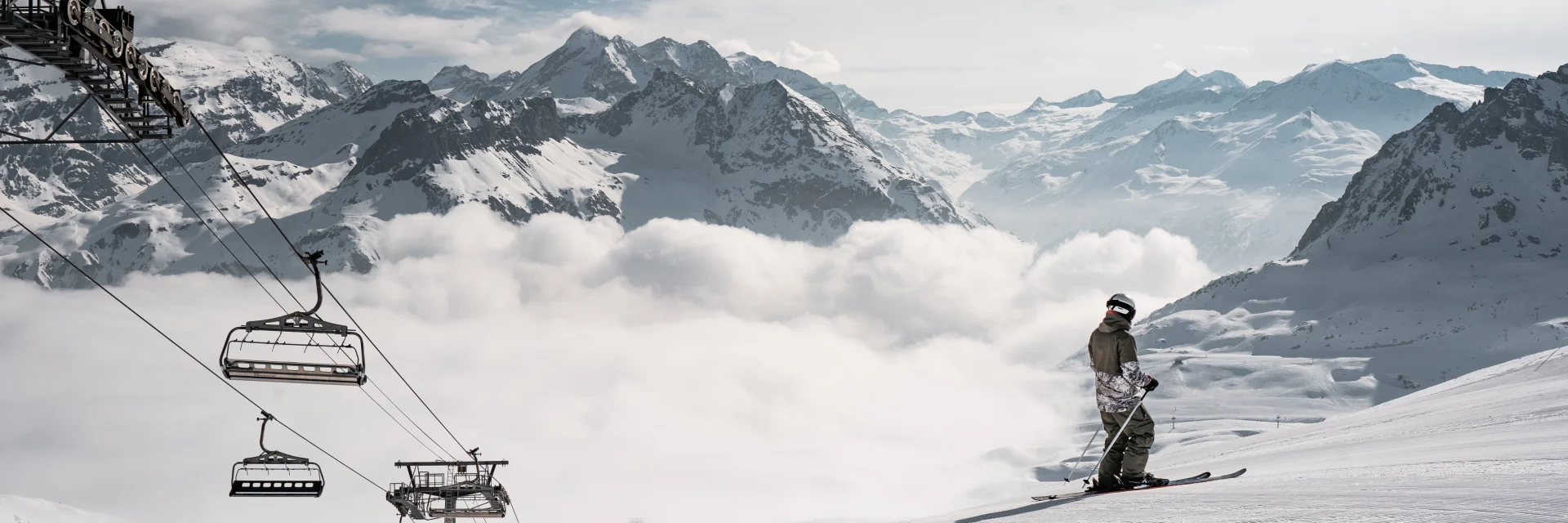 Sciatore sulle piste della Val d'Isère, settore Bellevarde