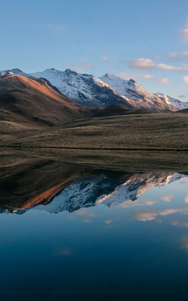 Lac de l'Ouillette en automne avec coucher de soleil