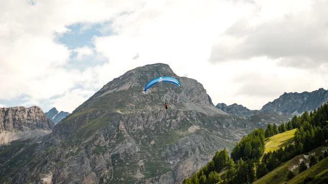 Parapente à Solaise en été