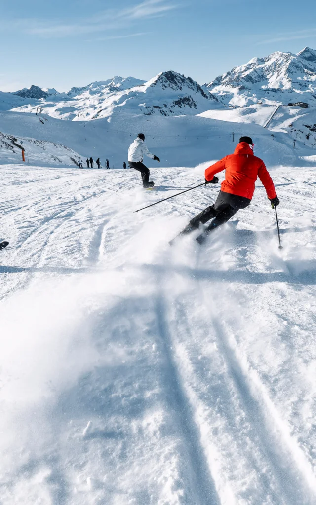 Sur les pistes de ski entre amis