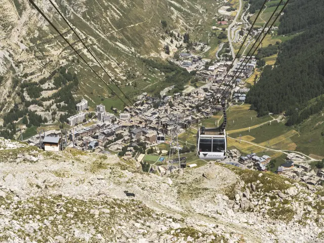 Téléphérique de l'Olympique en été