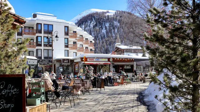 Terrasse dans le village