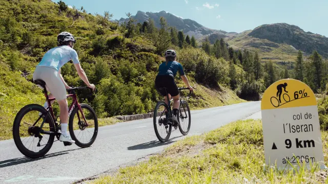 Velo Col de L'Iseran - Elisa Vercueil