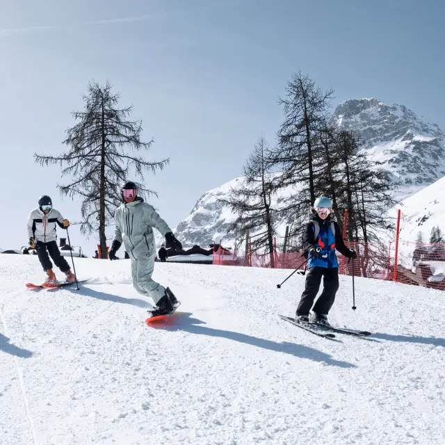 Ski entre amis, retour sur le front de neige