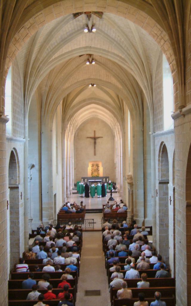 eglise-abbatiale-de-solesmes.jpg