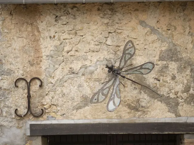 La Libellule du Bestiaire De La Vègre à Asnières-sur-Vègre