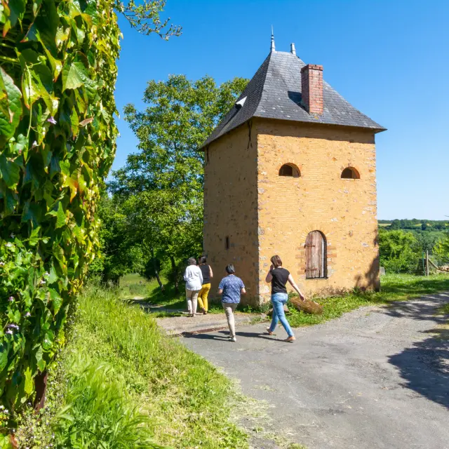 Randonneurs à Brûlon