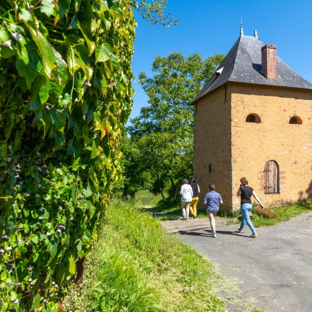 Randonneurs à Brûlon