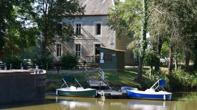 musee-canal-de-berry-audes-08