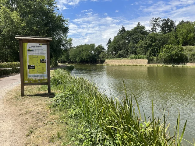 Canal De Berry Montlucon Tourisme 01